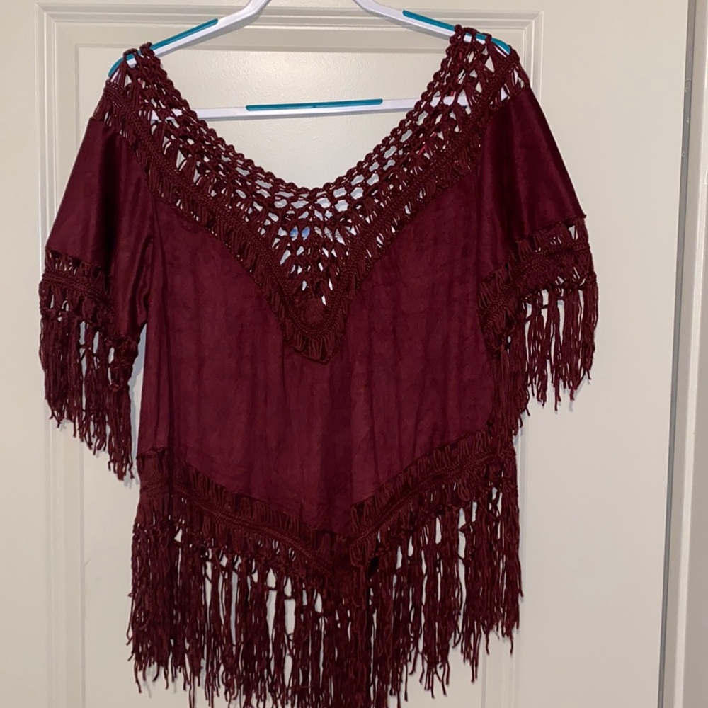 Maroon fringe shirt, M